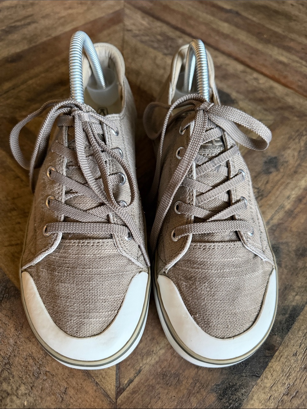 Keen Elsa Tan Canvas Low-Top Sneakers Size 8.5 Women’s